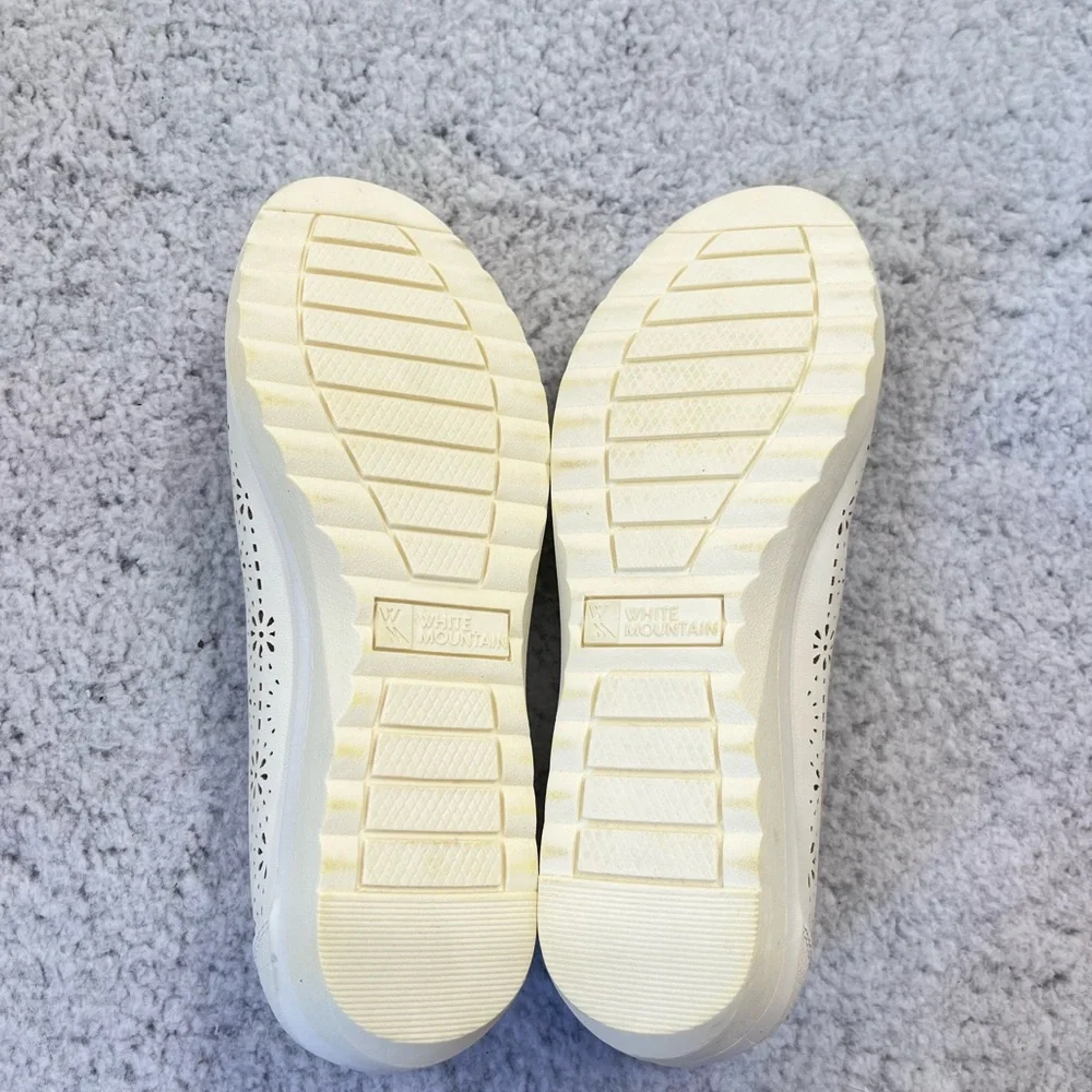 Women's White Mountain Off White Surprise Ballet Flat Shoes Size 7.5 M - Picture 9 of 10